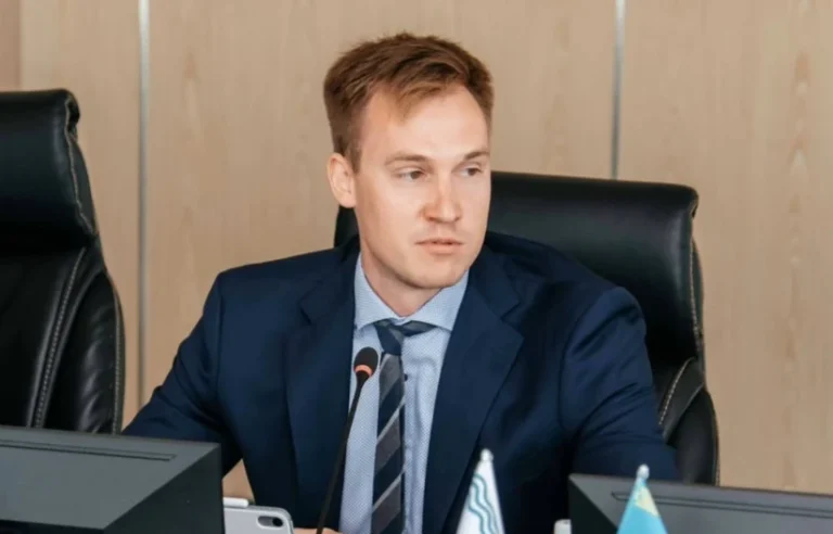 Олимпийский чемпион стал новым генсекретарем Федерации водных видов спорта Казахстана