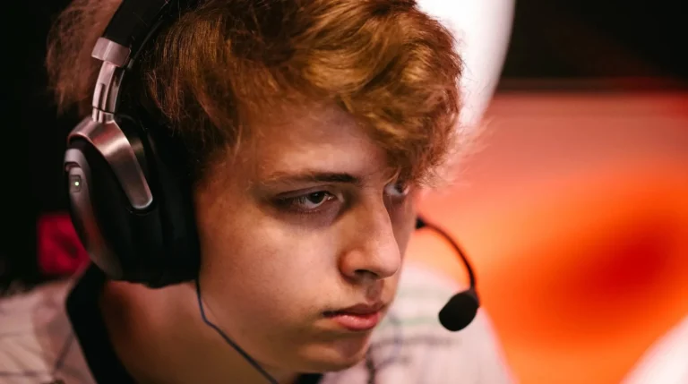 Aurora Gaming сразится с Heroic на турнире FISSURE Universe по Dota 2