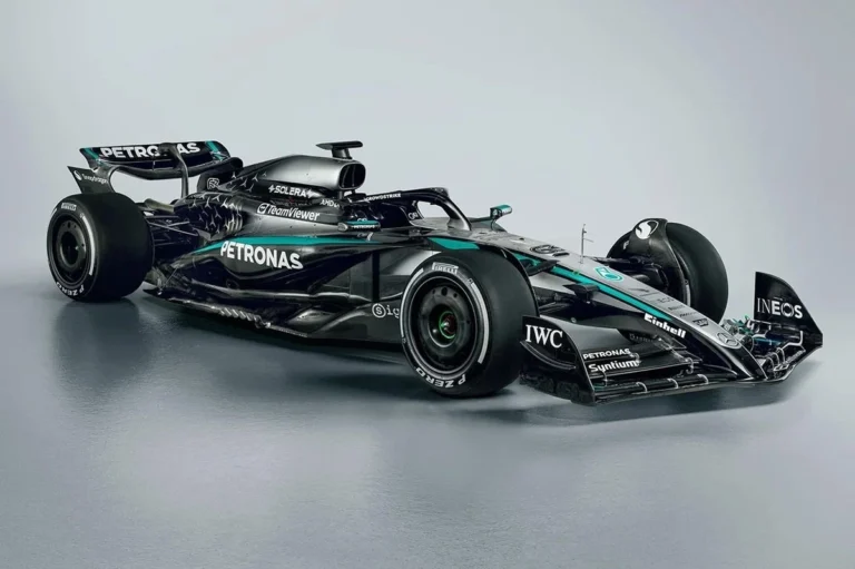 Mercedes столкнулся с серьезными проблемами на Гран-при Австрии