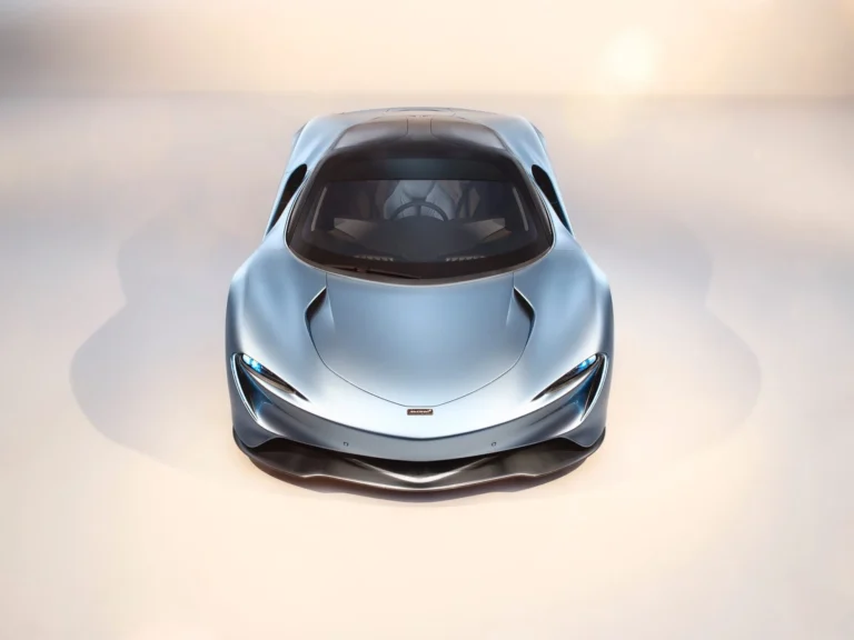 Глава McLaren прибыл на Гран-при Британии на гиперкаре за 1,75 млн фунтов