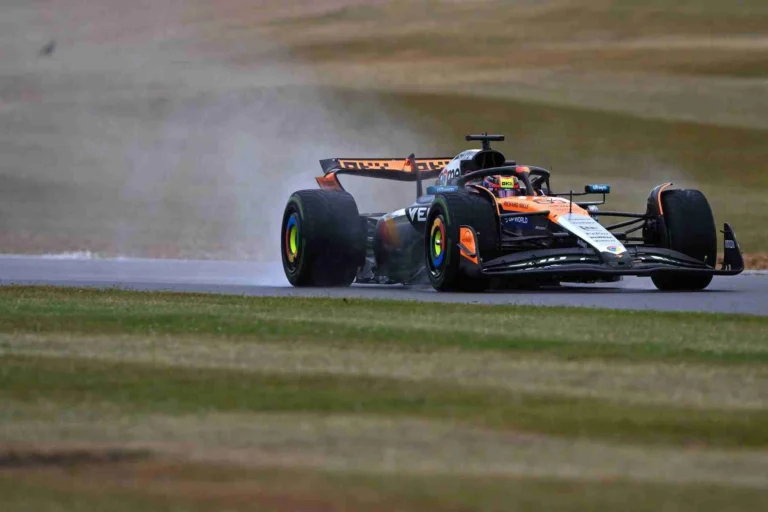 Руководитель McLaren раскритиковал жесткий штраф Пиастри на Гран-при Британии