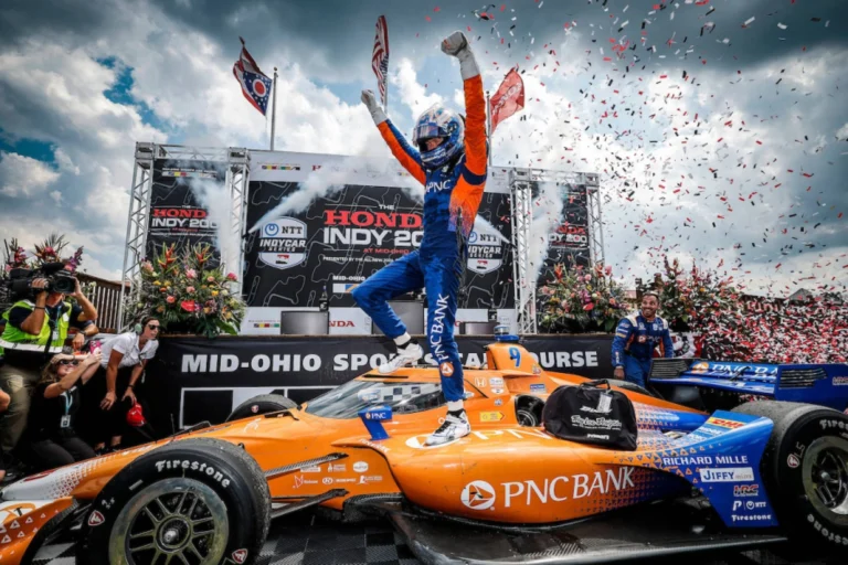 Скотт Диксон Мид-Огайо трассасында IndyCar маусымындағы алғашқы жеңісіне жетті