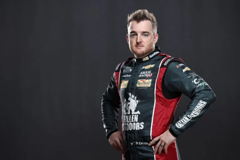 Дебютный турнир NASCAR с призом в $1 млн: неожиданные результаты второго раунда