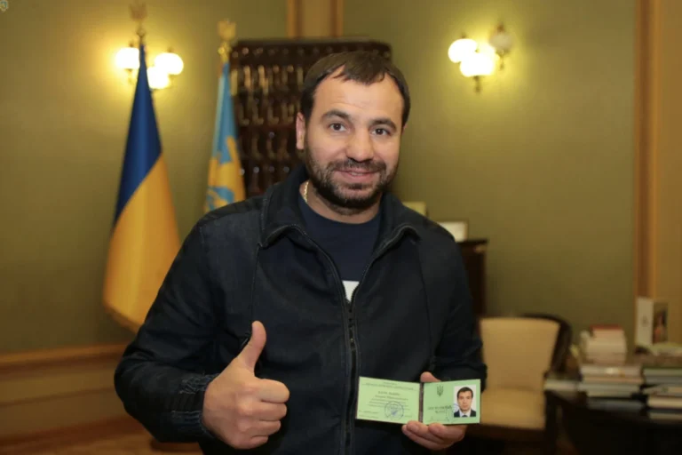 Олимпиада жүлдегері Украина бокс федерациясының басшылығын сынға алды