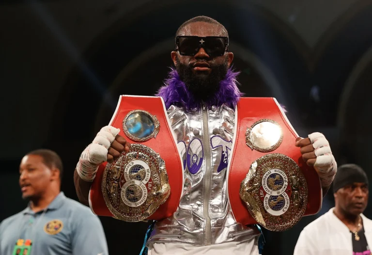 Джарон Эннис IBF полусредний салмақтағы чемпиондық атағынан бас тартты