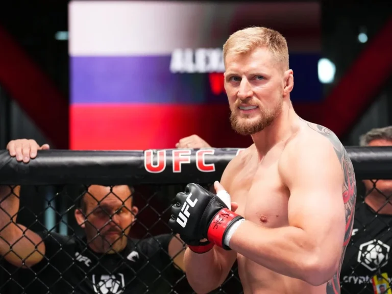 Александр Волков объявил о готовности вернуться в UFC после отпуска