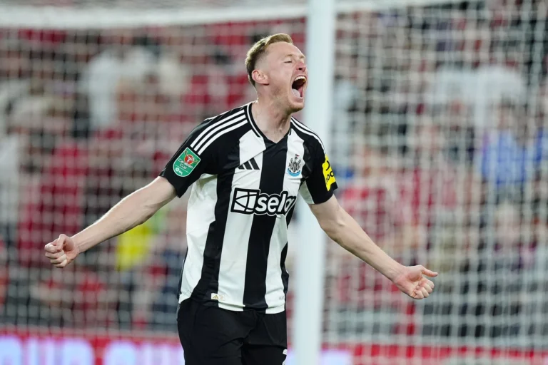 Newcastle United в третий раз отклонил предложение Leeds по Лонгстаффу