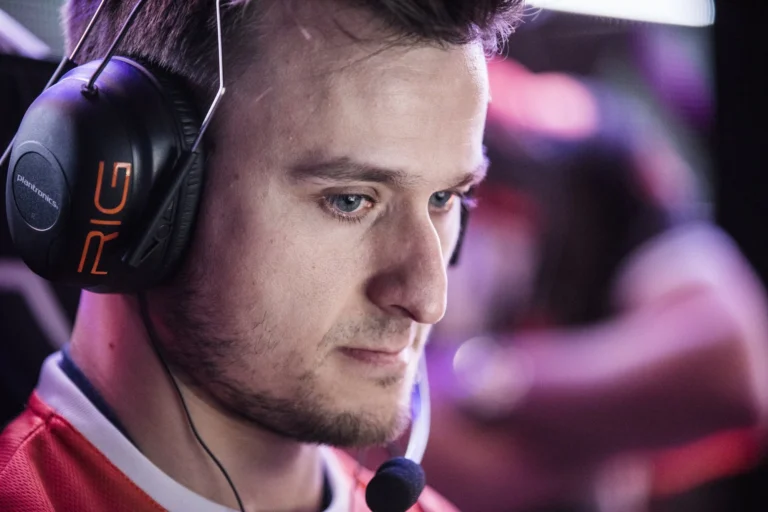 PashaBiceps раскритиковал решение G2 Esports об увольнении Snax