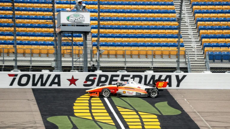 Ньюгарден мен Палоу IndyCar Айова квалификациясында поулдарды жеңіп алды