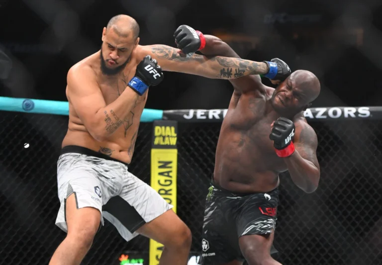 Деррик Льюис установил рекорд UFC по нокаутам после победы над Тейшейрой
