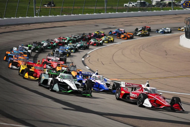 IndyCar: Двойной этап в Айове завершился победами О’Варда и Палоу