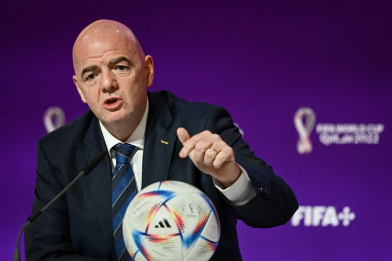 Глава Fifpro сравнил президента FIFA с императором Нероном