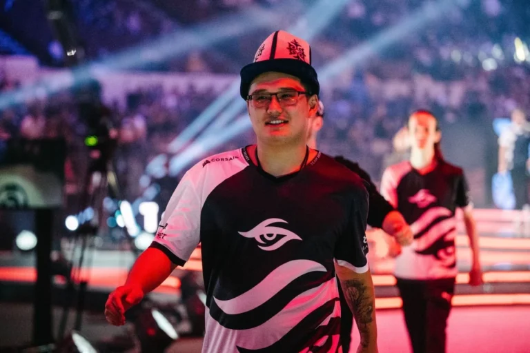 Капитан Natus Vincere рассказал о работе с молодыми киберспортсменами