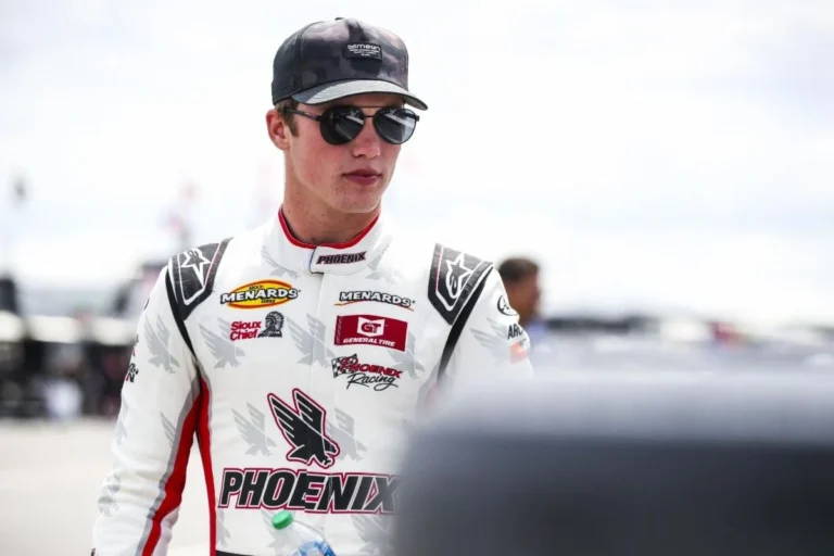20-летний сын легендарного владельца команды дебютирует в NASCAR Xfinity