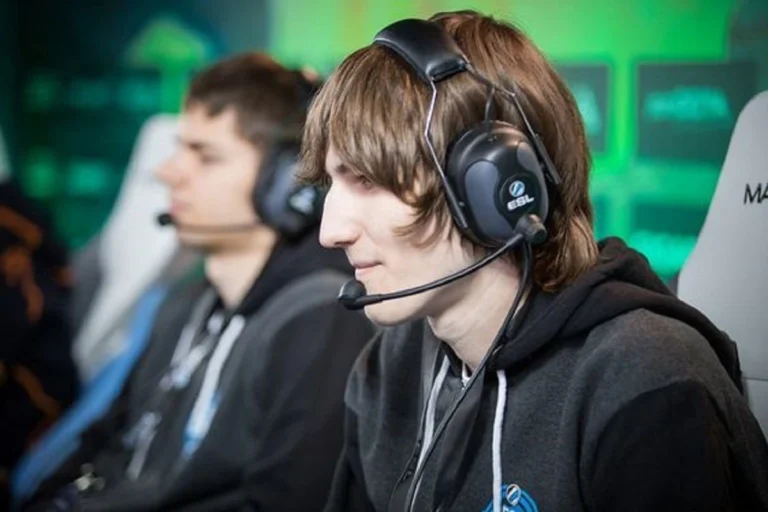 Стример Illidan назвал любимых тиммейтов за карьеру в Dota 2