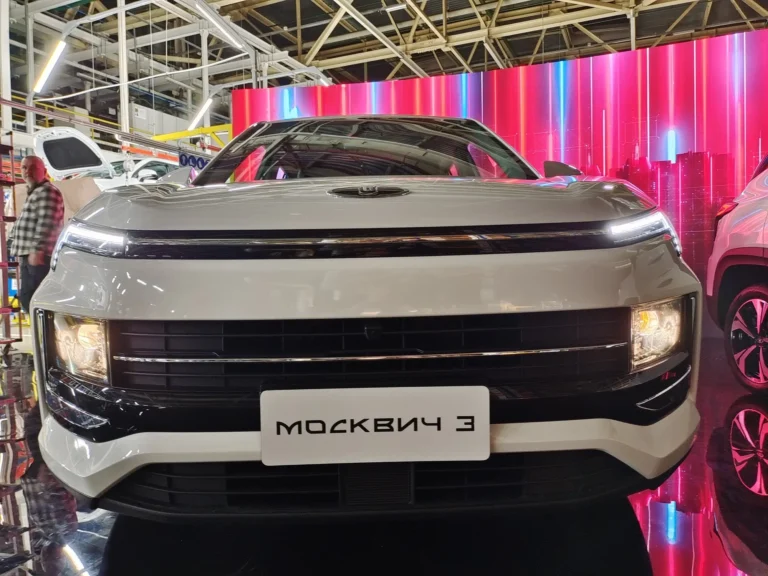 «Спартак» получил 45 автомобилей в рамках партнерства с «Москвичом»
