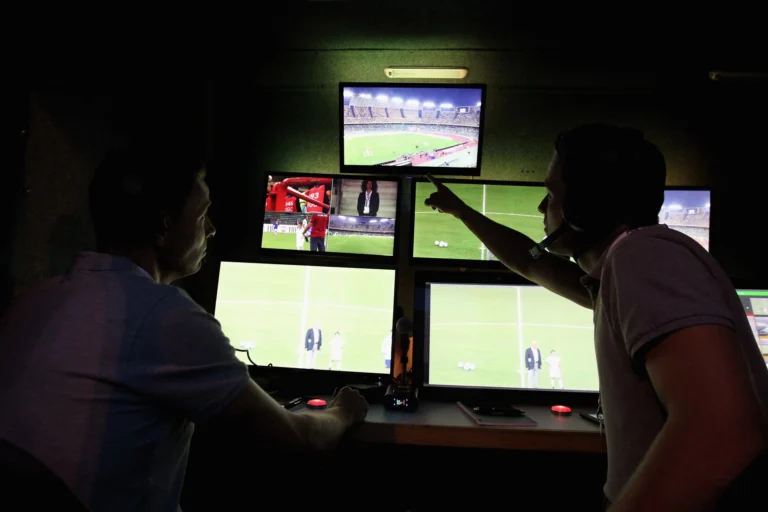 IFAB планирует расширить полномочия VAR и изменить правило пенальти