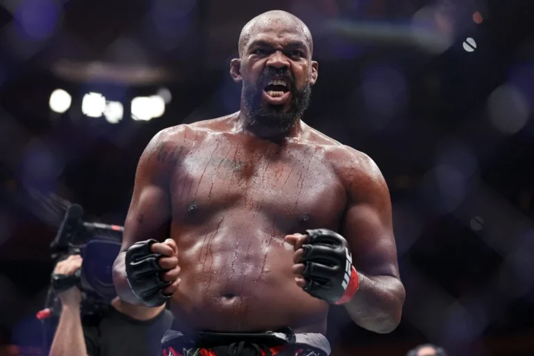 Джон Джонс сделал интригующее заявление о возвращении в UFC