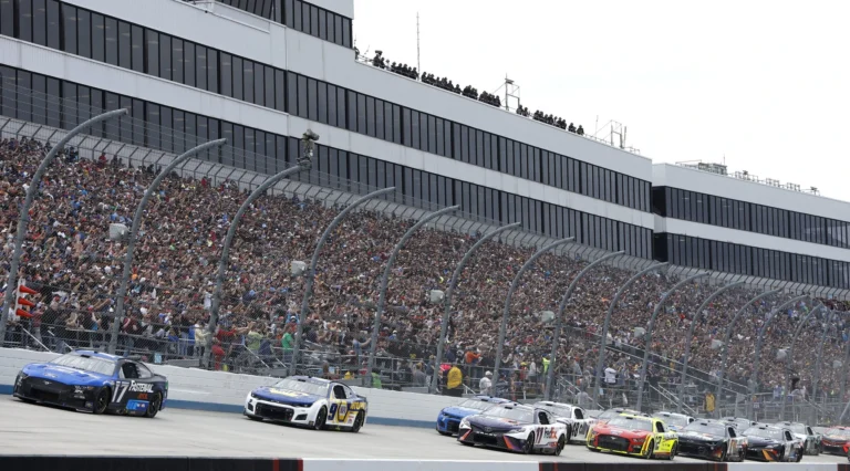 Суд отклонил запрос команд NASCAR на сохранение чартерных прав