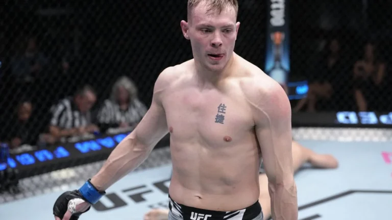 36-летний боец UFC Адам Фугитт возвращается после годового перерыва