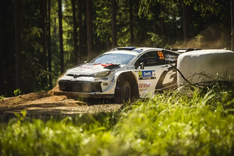 Лидер Rally Estonia получил штраф за нецензурное выражение на интервью