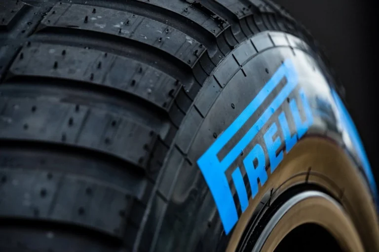 Pirelli раскрыла неожиданную проблему дождевых шин в Формуле-1