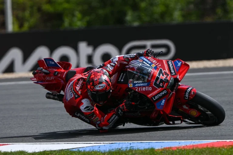 Баньяя, Маркес и Куартараро возглавили стартовую решетку спринта MotoGP в Брно