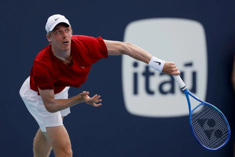 Шаповалов встретится с Ковачевичем в финале турнира ATP в Лос-Кабосе