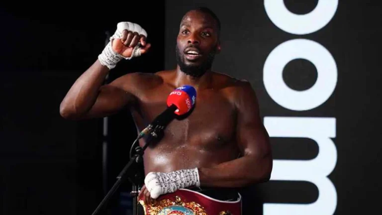 Британец Околи защитил титул WBC Silver в андеркарде боя Усика