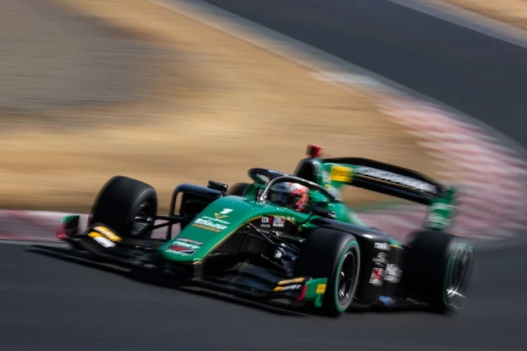 Цубои одержал уверенную победу в гонке Super Formula на трассе Фудзи