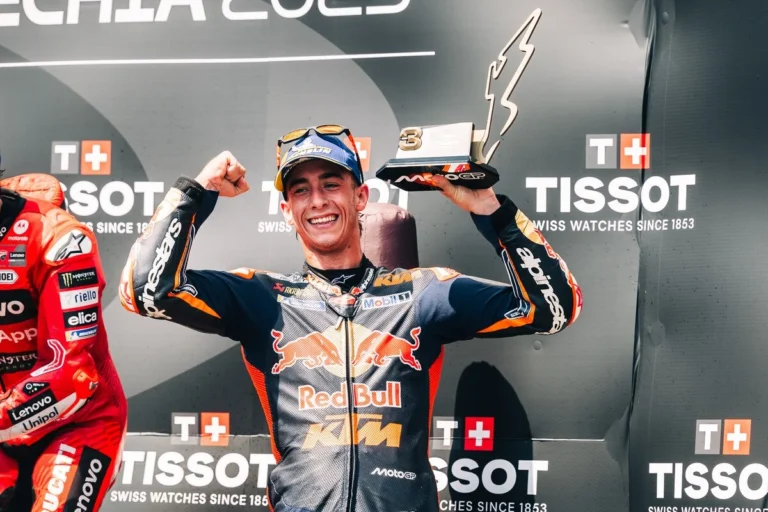 Педро Акоста впервые в сезоне поднялся на подиум MotoGP в Чехии