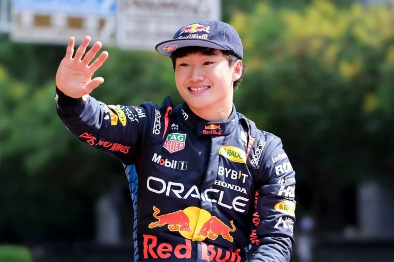 Чемпион Формулы-1 поставил под сомнение будущее Цуноды в Red Bull