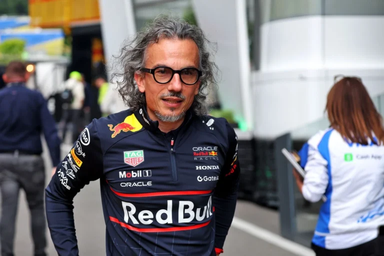 Лоран Меки возглавил Red Bull Racing после ухода Кристиана Хорнера