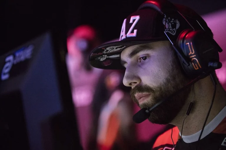 Бывший тренер G2 призвал фанатов быть лояльнее к командам на IEM Cologne