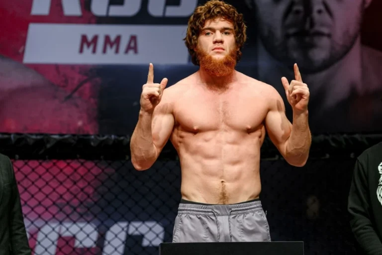 Жаттықтырушы Магомедовтың UFC-дегі жеңісін бағалап, оның әлеуетін ашты