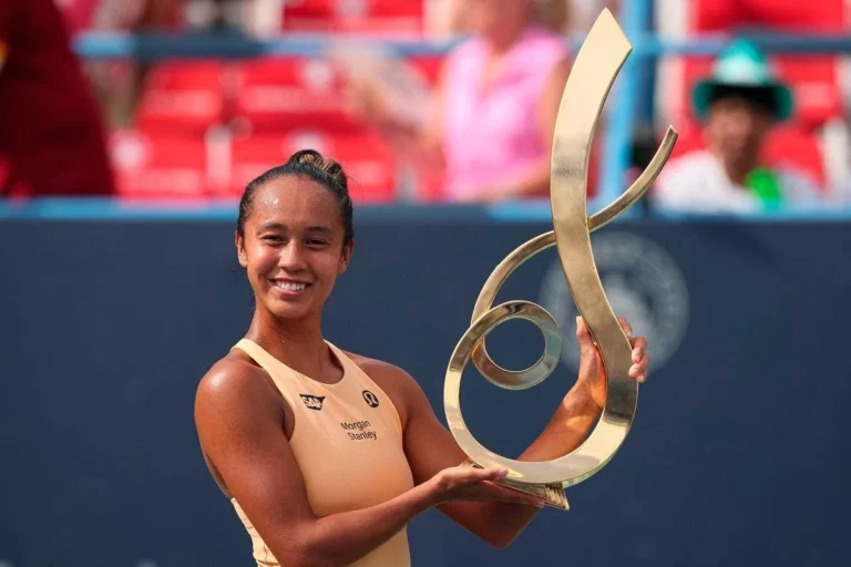 Фернандес разгромила Калинскую в финале турнира WTA 500 в Вашингтоне