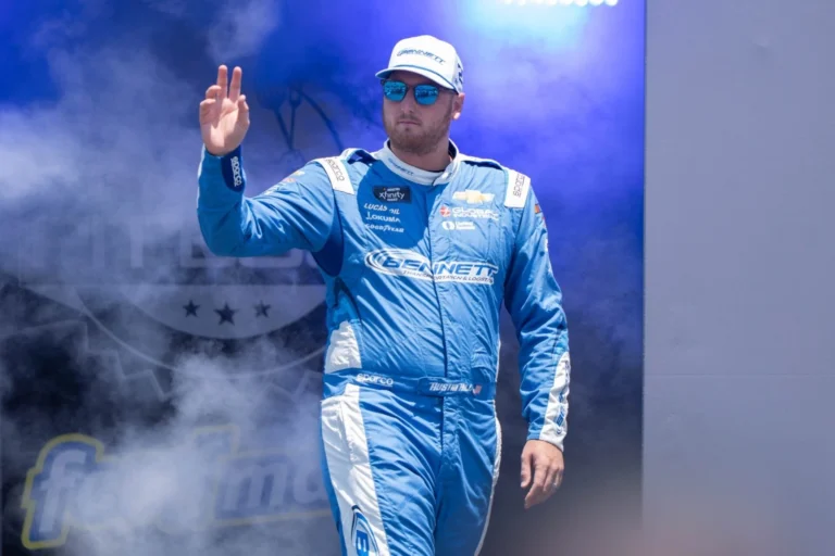 NASCAR может отстранить гонщика Остина Хилла после инцидента в Индианаполисе
