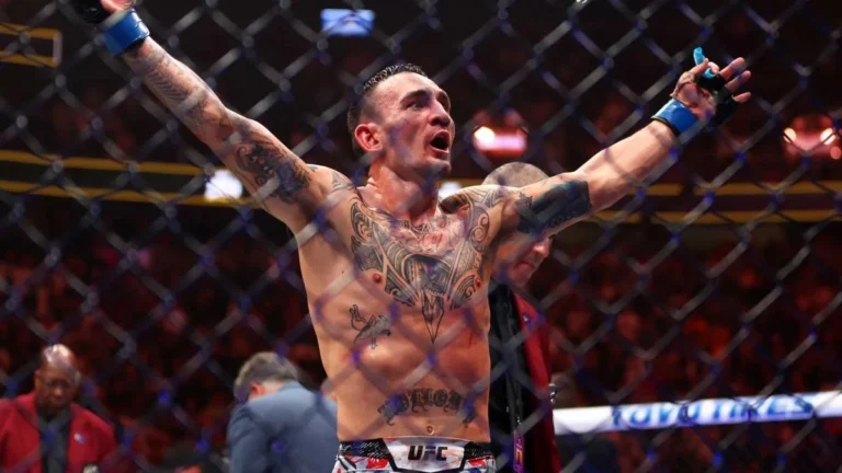 Холлоуэй победил Порье и защитил титул BMF на UFC 318