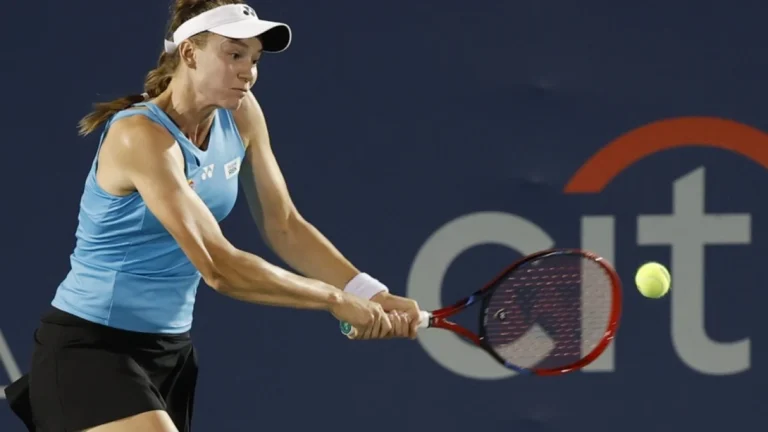 Елена Рыбакина уверенно прошла в полуфинал турнира в Вашингтоне