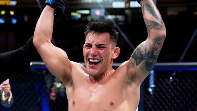 Эстебан Рибовикс готовится к важному бою в UFC в Лас-Вегасе