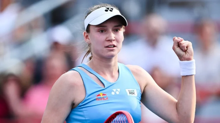 Елена Рыбакина одержала волевую победу и вышла в следующий раунд WTA 1000