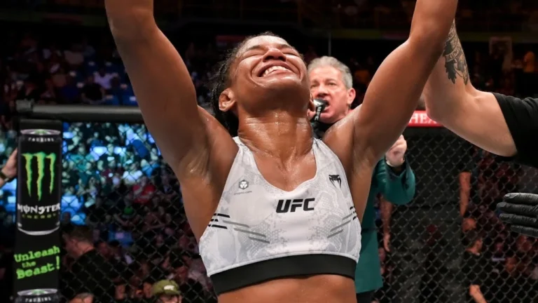 В UFC состоится редкий бой с разницей в возрасте почти 17 лет