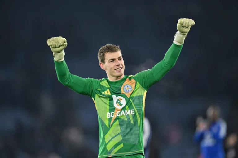 West Ham согласовал трансфер вратаря Мадса Херманcена из Лестера