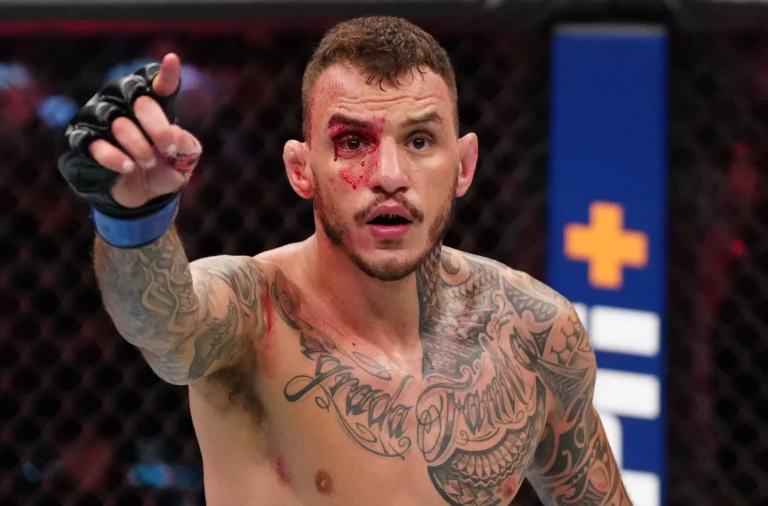 Мойкано раскритиковал решение Оливейры драться с Физиевым на UFC Rio