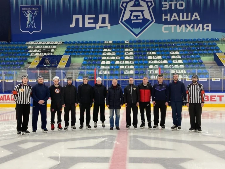 Плющев раскритиковал позднее прибытие легионеров “Сибири” на сборы