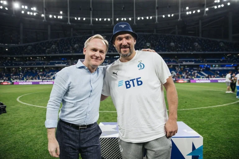 Овечкин сделал символический удар на матче Динамо в Кубке России