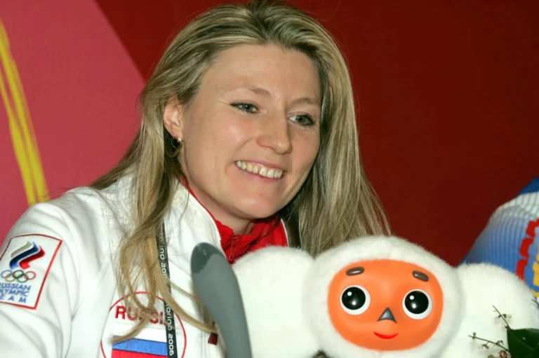 Светлана Журова не согласилась с Фетисовым о популярности хоккея в России