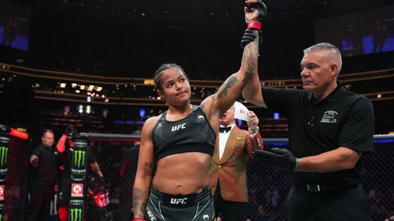 Карине Силва готова вернуться в октагон после первого поражения в UFC