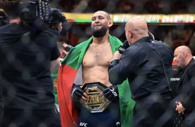 Кадыров UFC чемпионы Чимаевке Maybach сыйлады