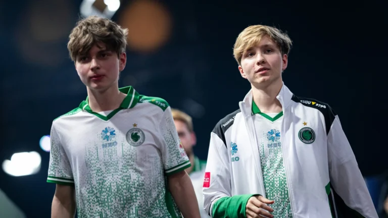 Team Falcons и G2 сразятся в 1/8 финала Esports World Cup по CS2